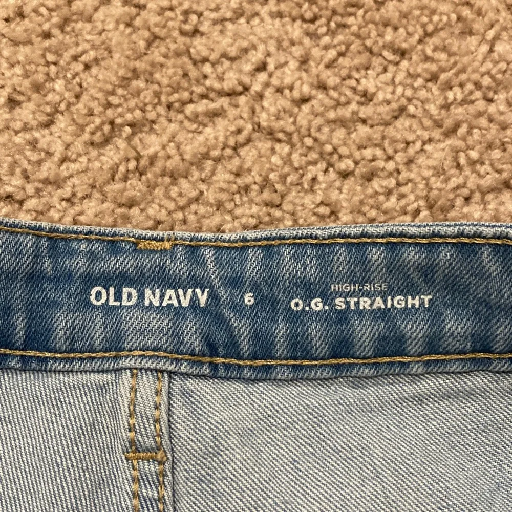 Old Navy Light Wash 3” Inseam High Rise OG Straight Jean Shorts Size 6 - Picture 2 of 6